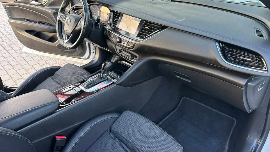 OPEL Insignia -