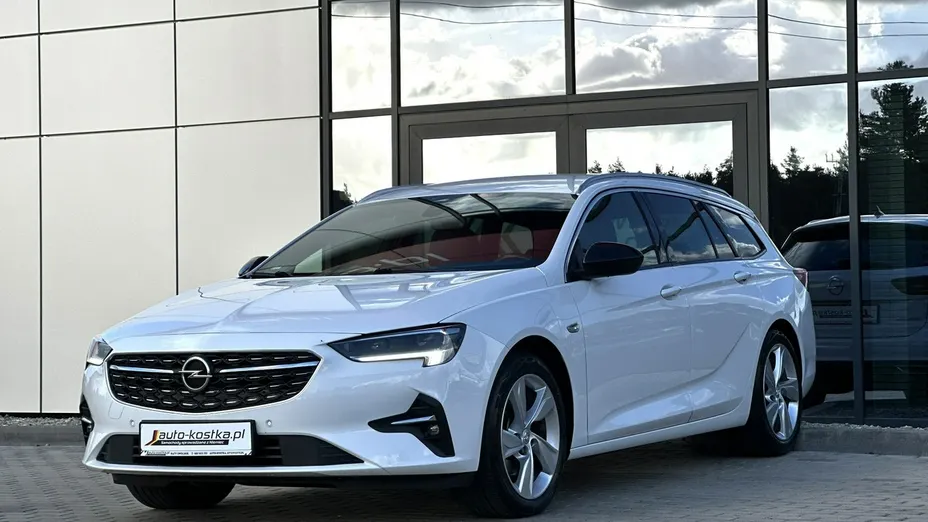 OPEL Insignia -