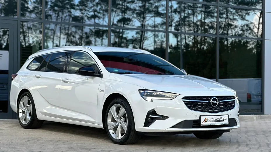 OPEL Insignia -