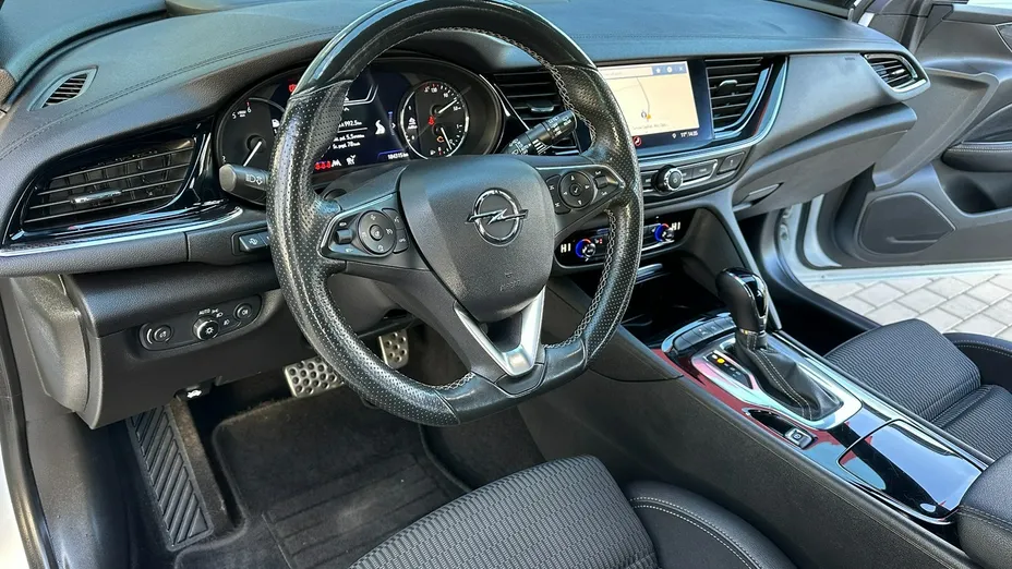 OPEL Insignia -