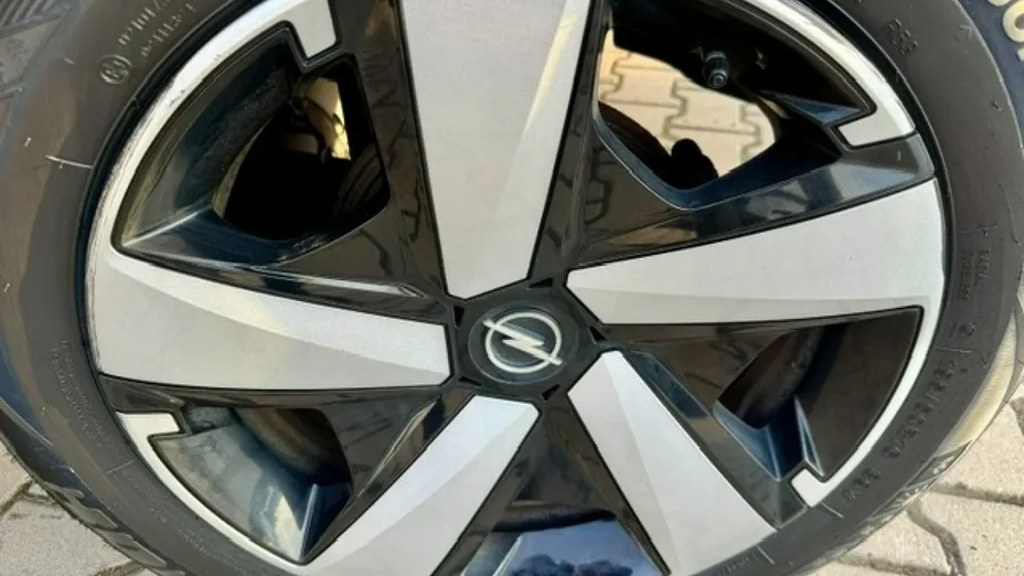 OPEL Crossland -