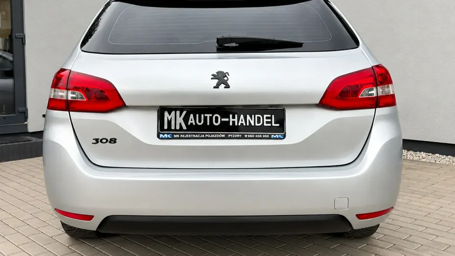 PEUGEOT 308 -