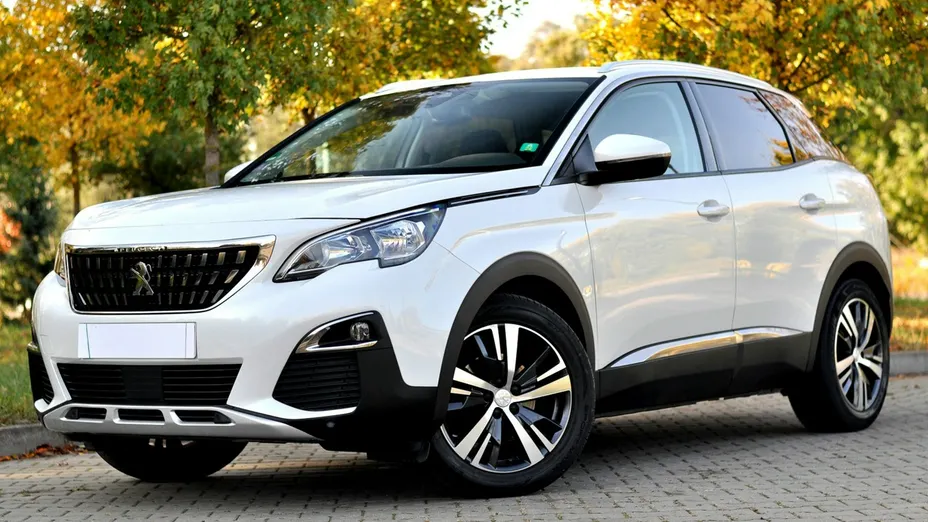 PEUGEOT 3008 -