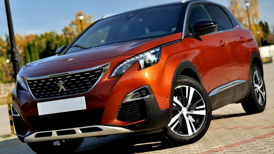 PEUGEOT 3008 -