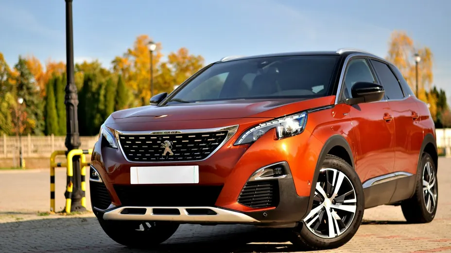 PEUGEOT 3008 -