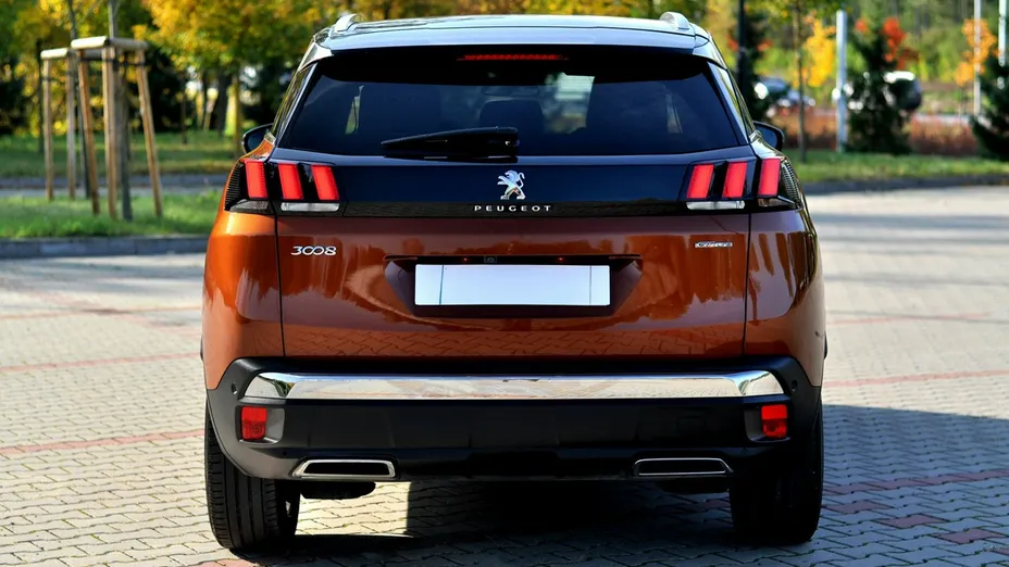 PEUGEOT 3008 -