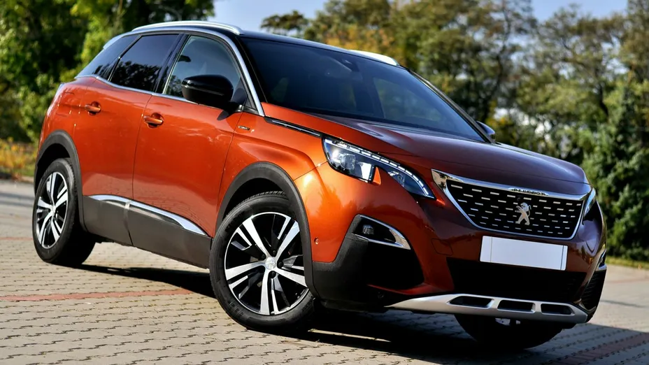 PEUGEOT 3008 -