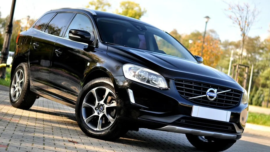 VOLVO XC60 -