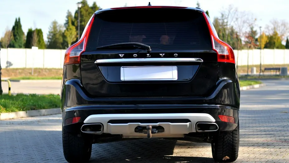 VOLVO XC60 -