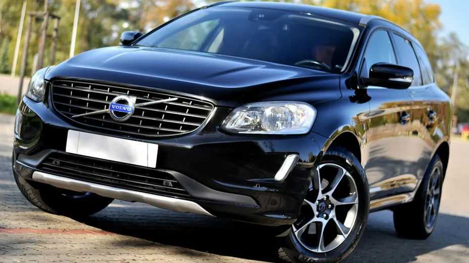 VOLVO XC60 -