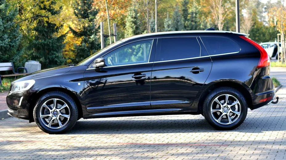 VOLVO XC60 -