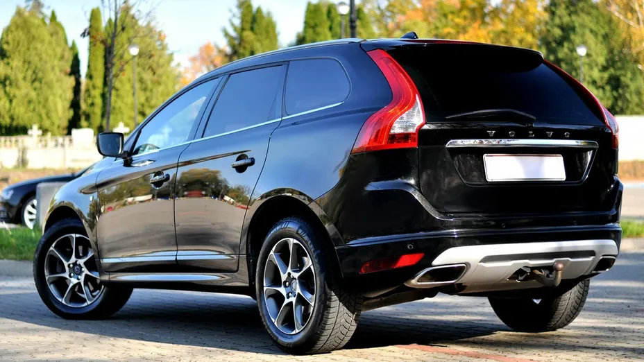 VOLVO XC60 -