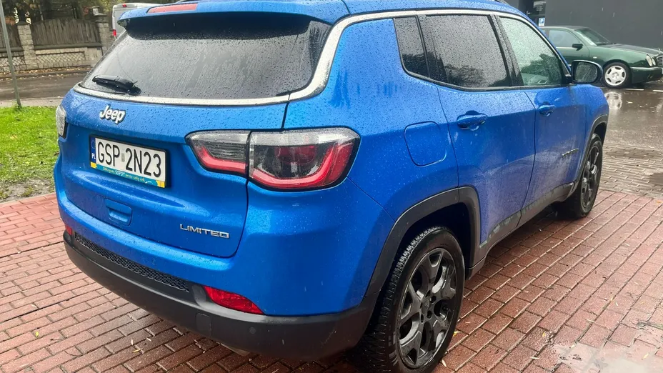 JEEP Compass -