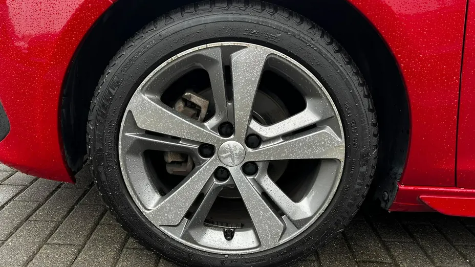 PEUGEOT 308 -