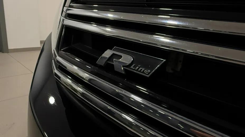 VOLKSWAGEN Tiguan -