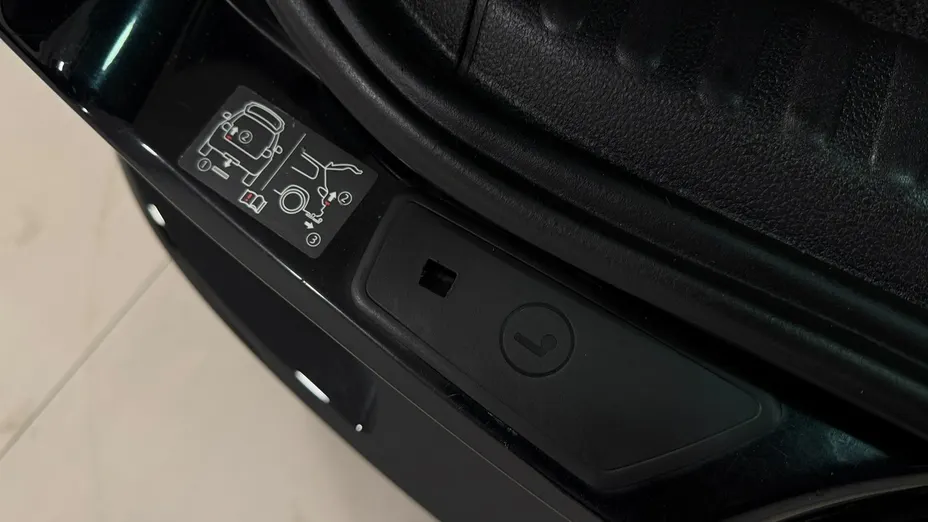VOLKSWAGEN Tiguan -