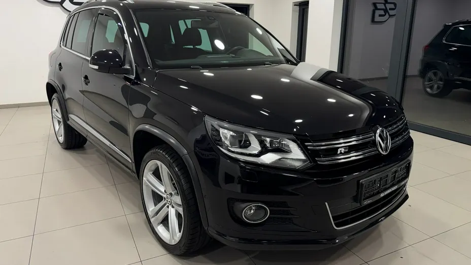 VOLKSWAGEN Tiguan -