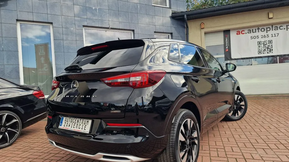 OPEL Grandland X -