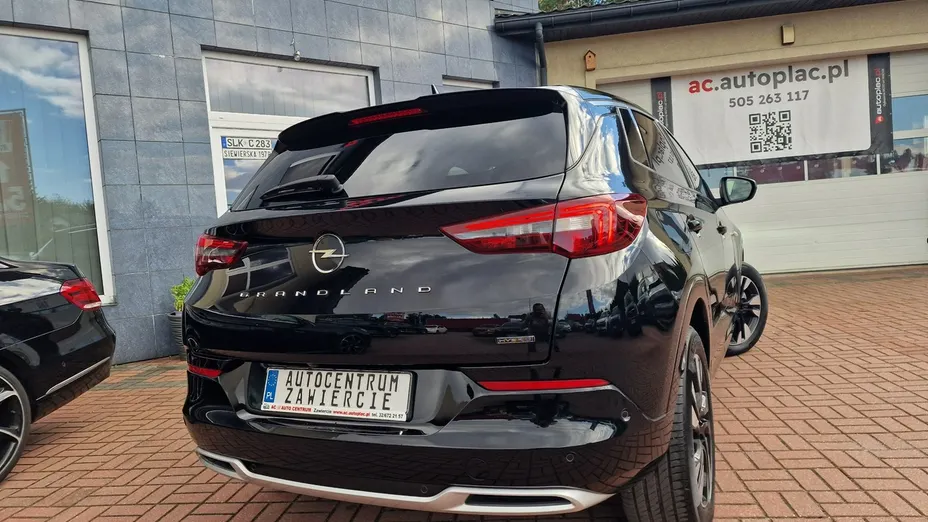 OPEL Grandland X -