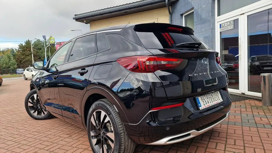 OPEL Grandland X -