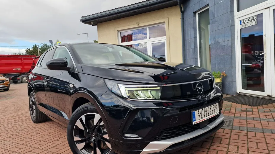 OPEL Grandland X -