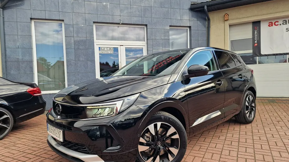 OPEL Grandland X -