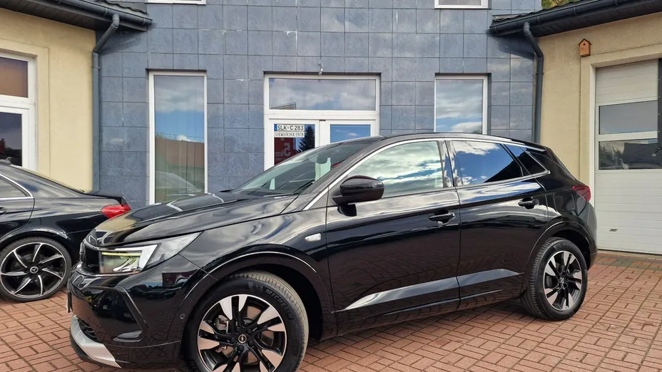OPEL Grandland X -
