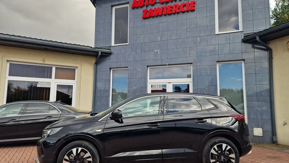OPEL Grandland X -