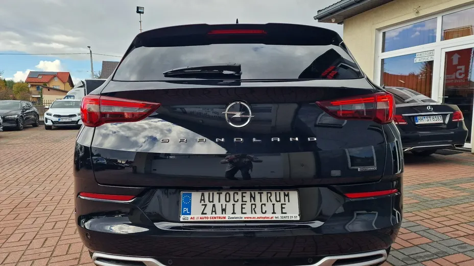OPEL Grandland X -