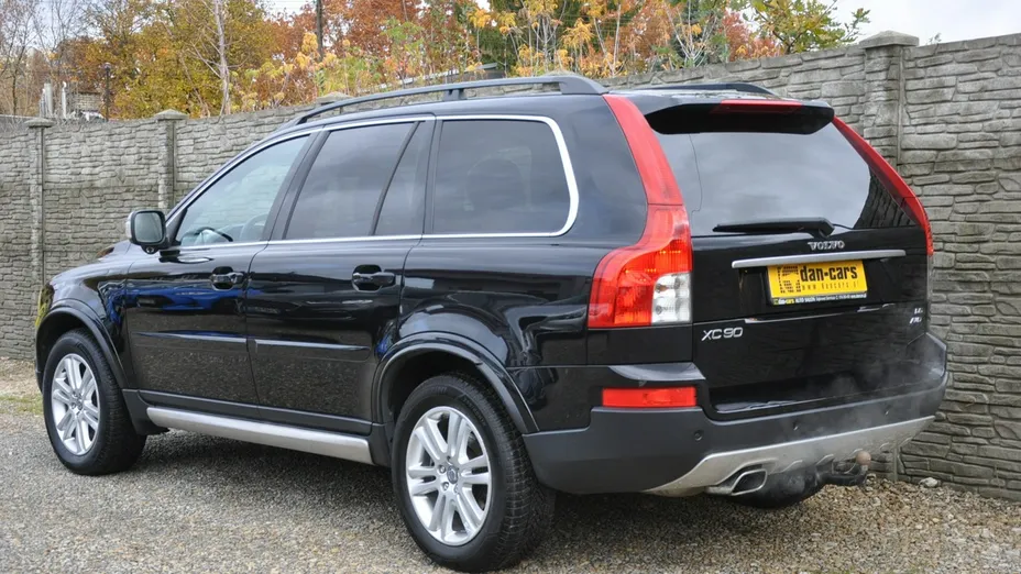 VOLVO XC90 -