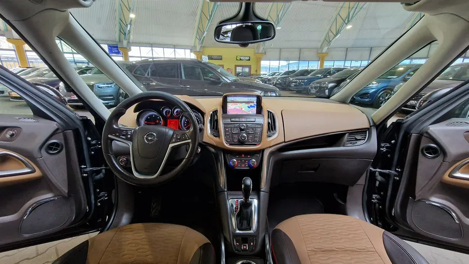 OPEL Zafira -