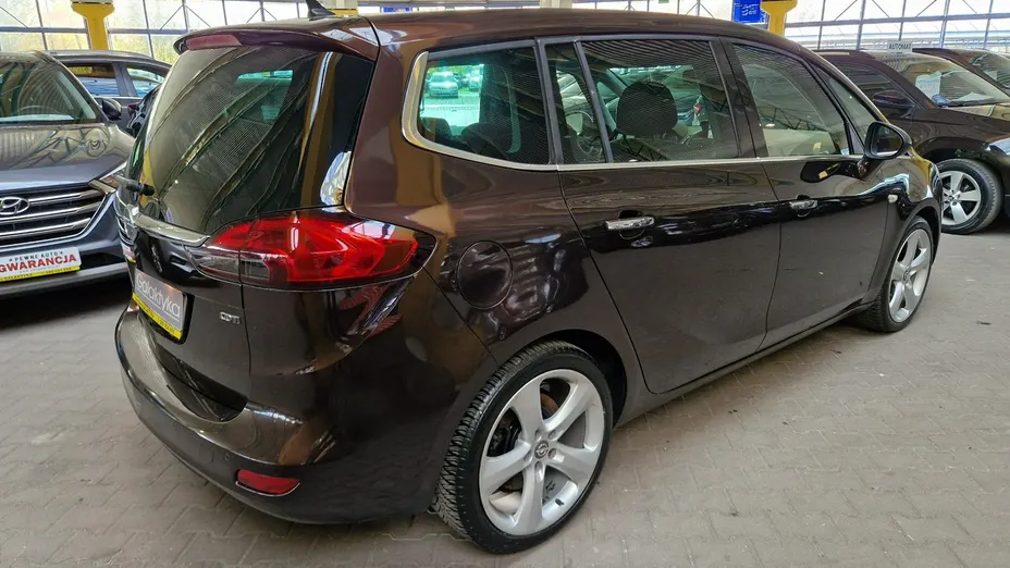 OPEL Zafira -
