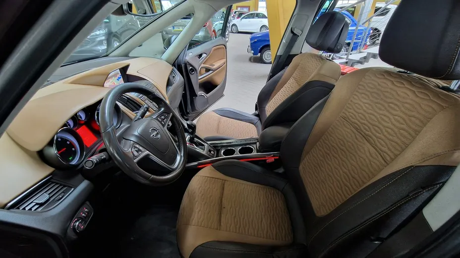 OPEL Zafira -