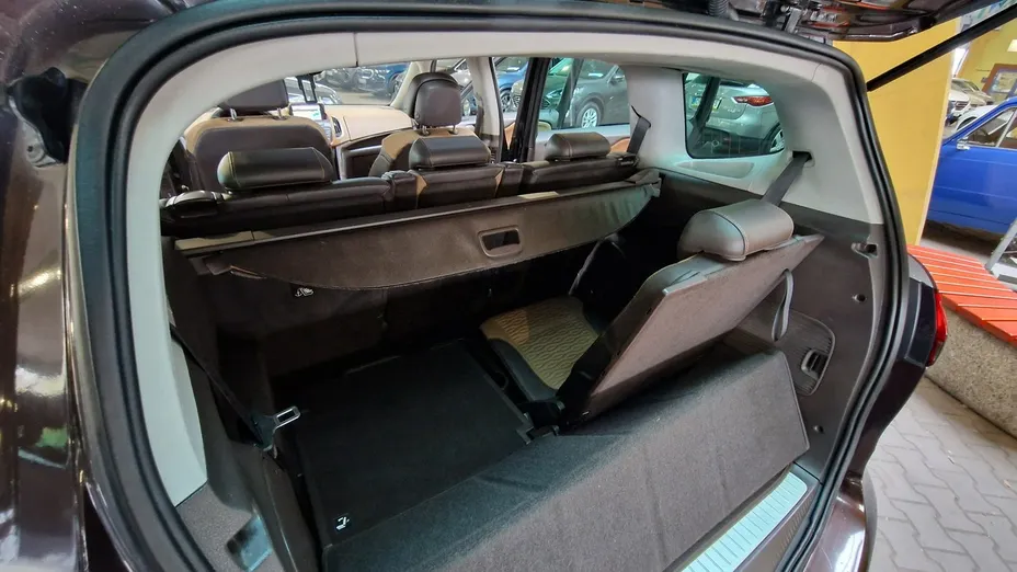 OPEL Zafira -