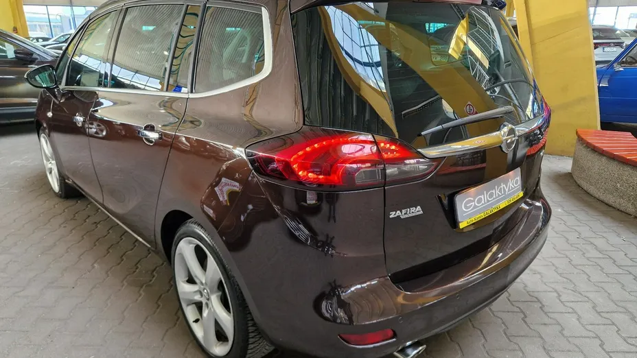 OPEL Zafira -