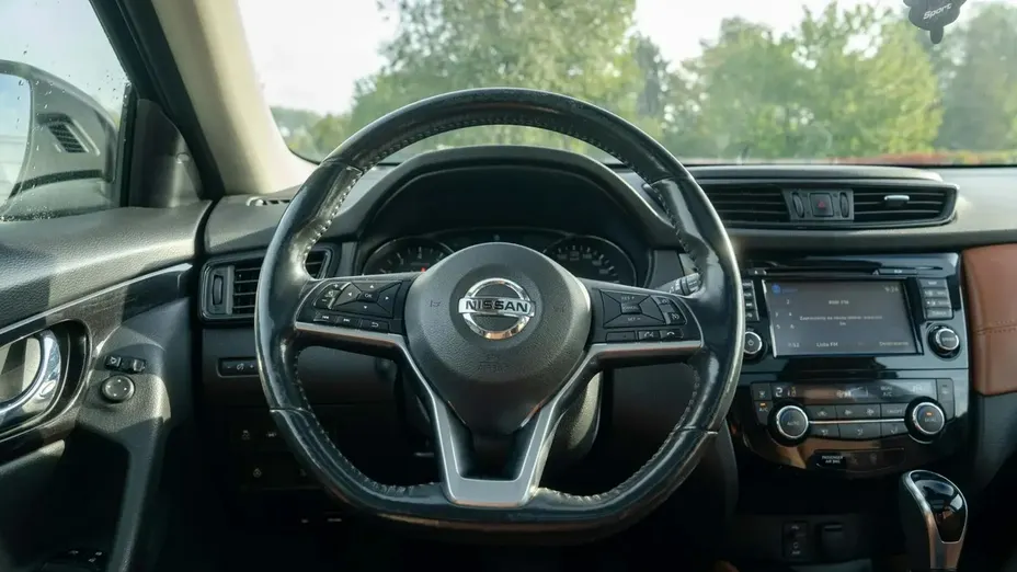 NISSAN X-Trail -
