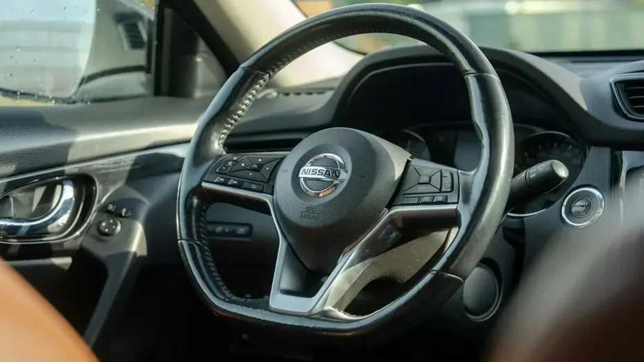 NISSAN X-Trail -