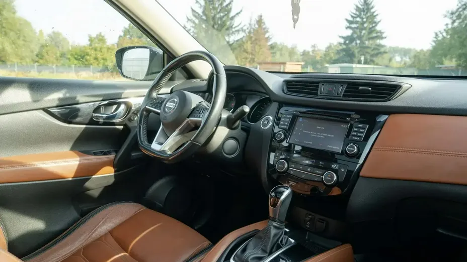 NISSAN X-Trail -