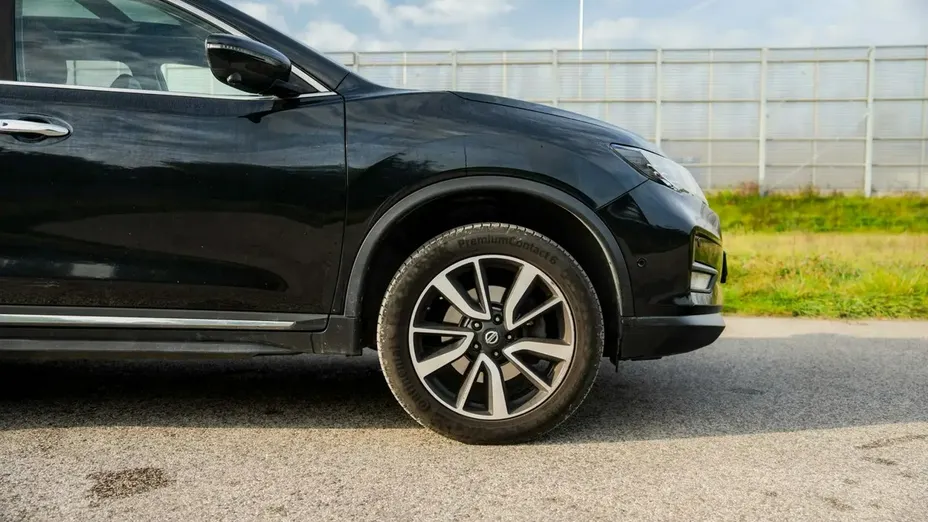 NISSAN X-Trail -