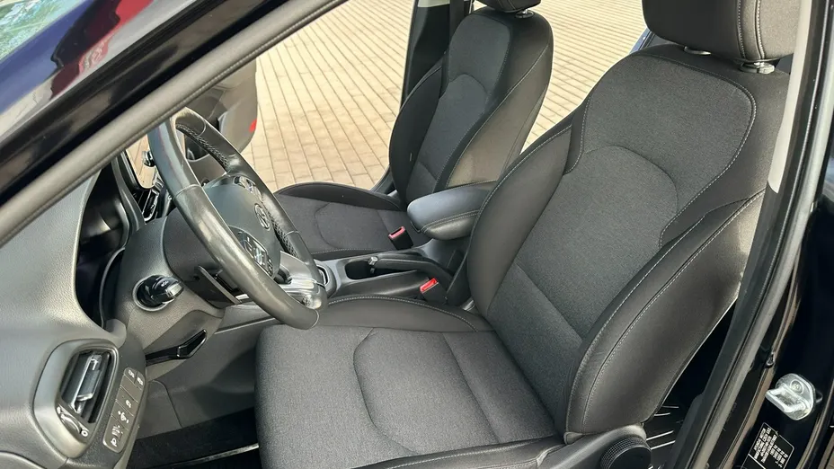 HYUNDAI i30 -