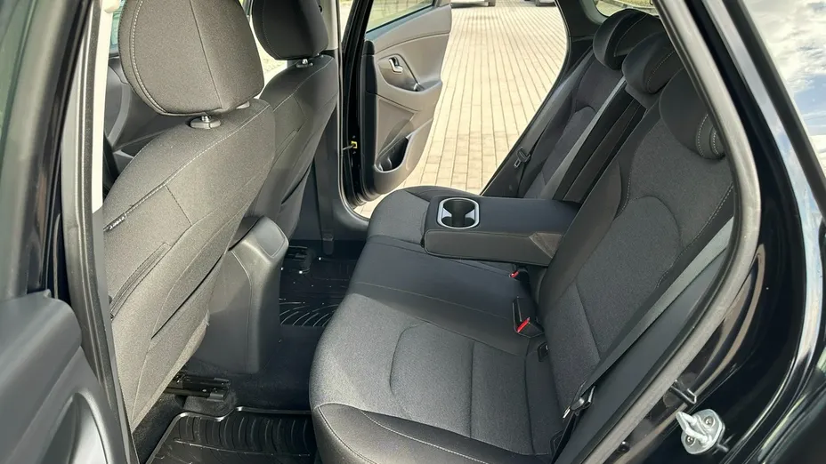 HYUNDAI i30 -