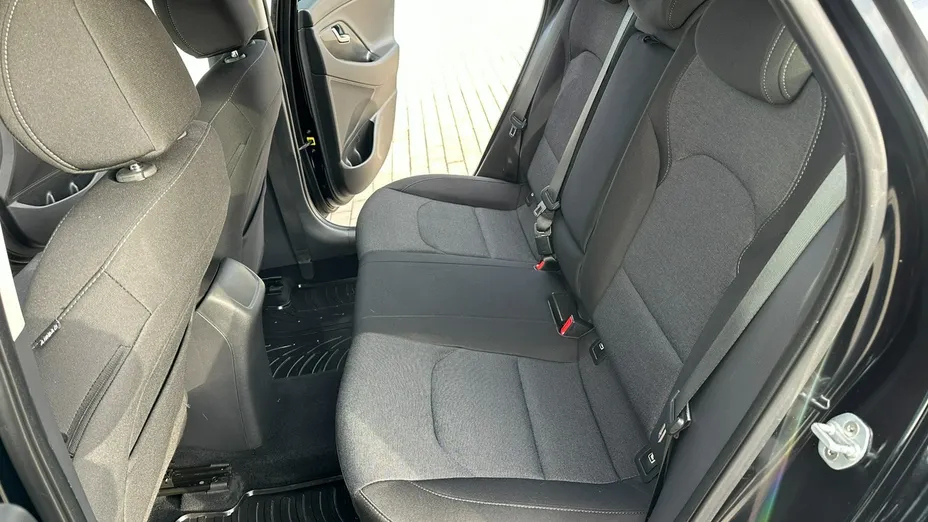 HYUNDAI i30 -
