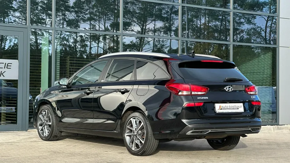 HYUNDAI i30 -