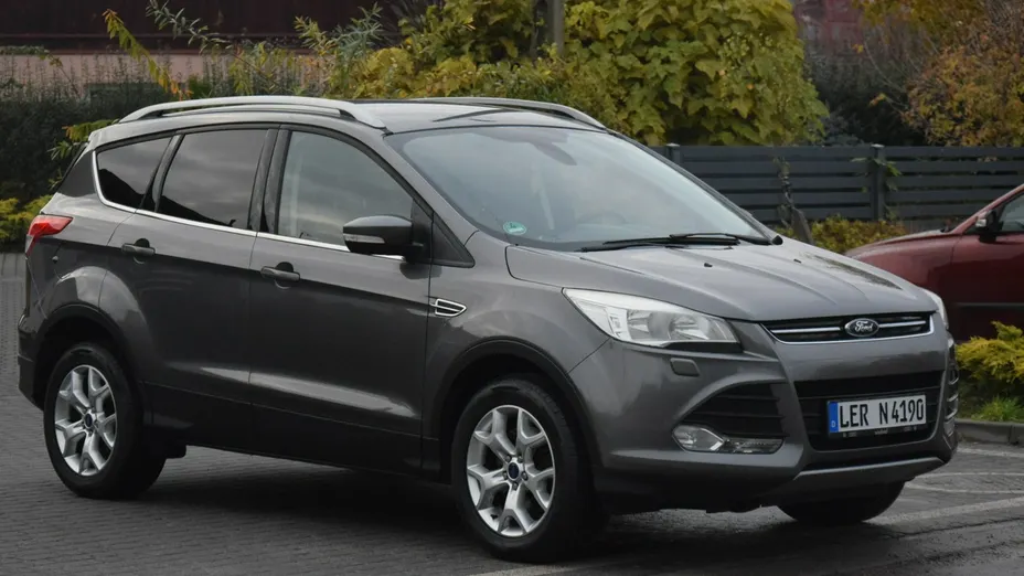 FORD Kuga -