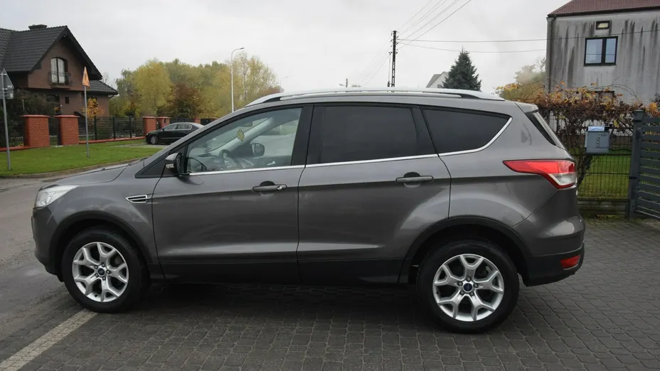 FORD Kuga -