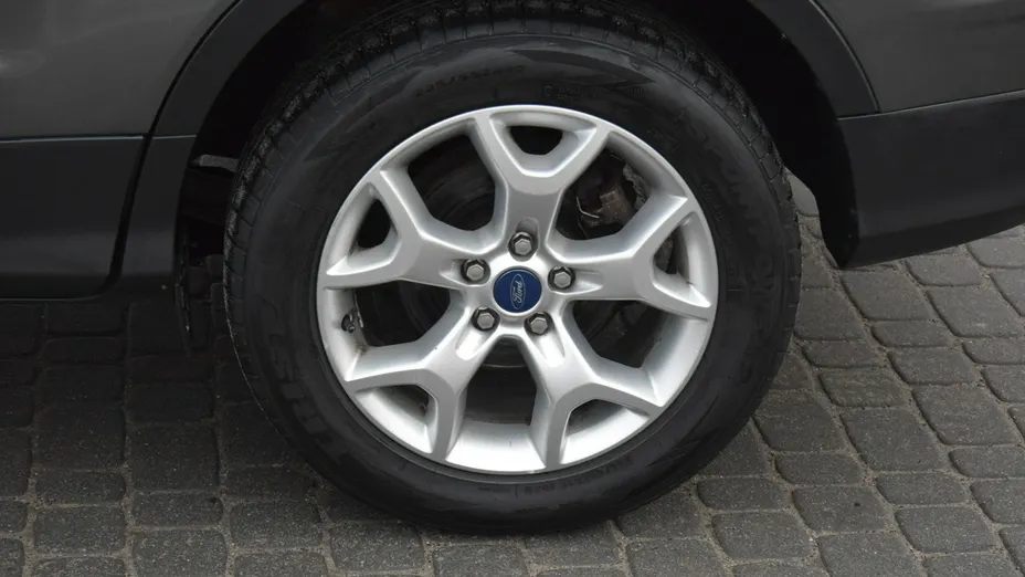 FORD Kuga -