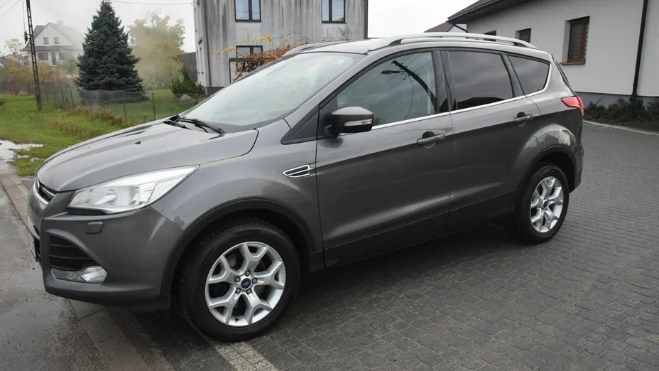 FORD Kuga -