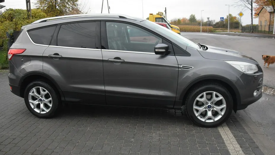 FORD Kuga -