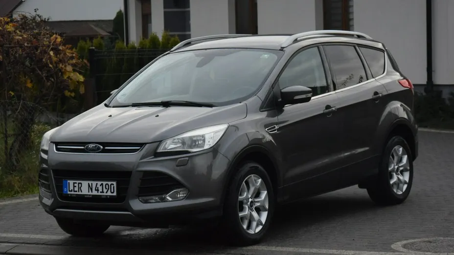 FORD Kuga -