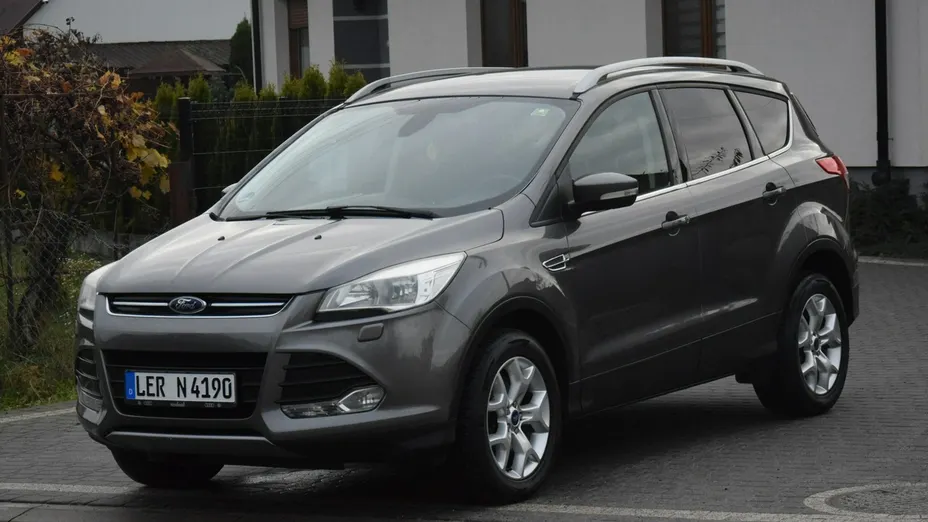 FORD Kuga -